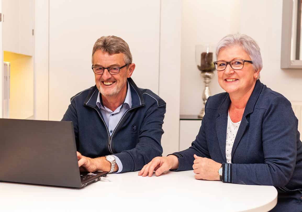 Annemarie und Johannes Teworte Teworte Möbelbau, Objekteinrichtung, Tischlerei mit Tradition
